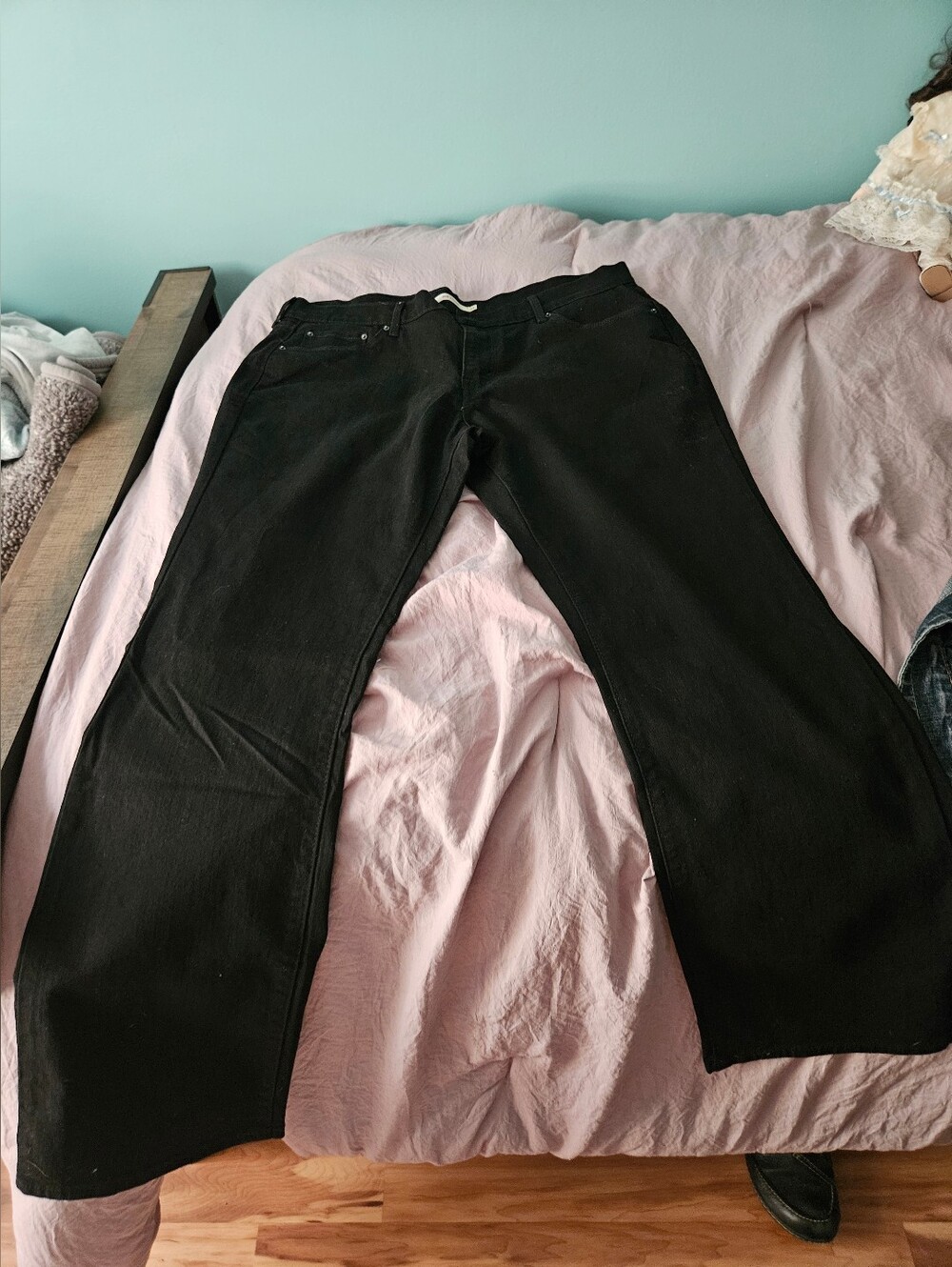 Womens 505 Straight Black Levis -16M